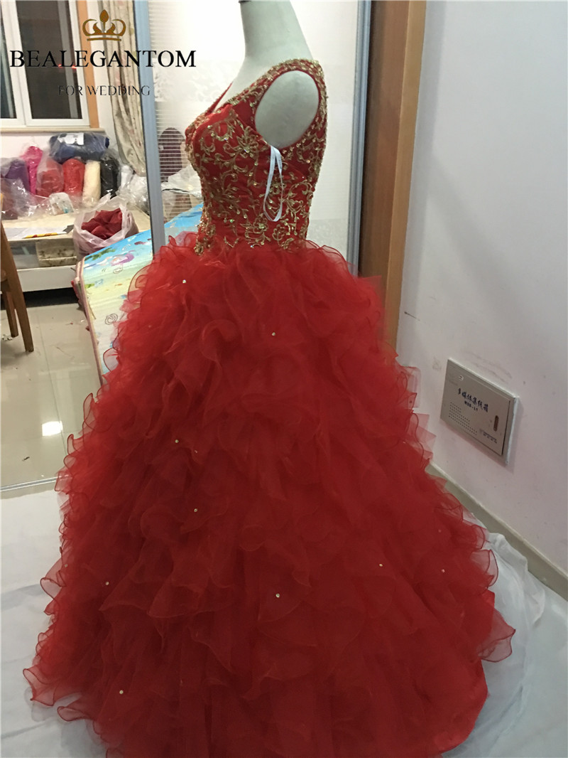 2017 Sexy Gold Embroidery V-Neck Backless Ball Gown Quinceanera Dresses with Sequined Beading Sweet 16 Dresses Vestido Debutante Gowns BQ23