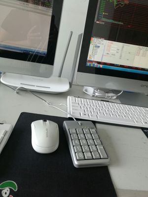iOne Keyboard Mouse Combos 19 Numerical Keypad with Scroll Wheel for fast data entry USB keyboard mause Wireless 24G and Bluetoot