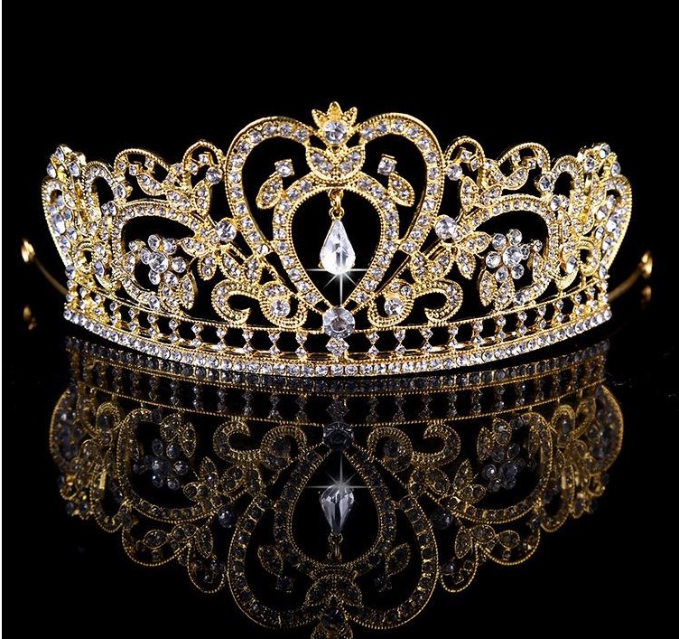Luxurious Diamond-Inspired Bridal Jewelry Crown in Gold and Silver Tones Exquisite for Nuptial Celebrations