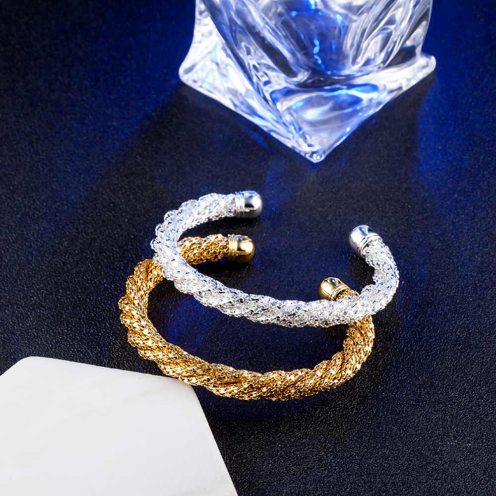 10pcs/lot hot gift factory price 925 silver charm bangle Personality weaving openings 18K gold bracelet fashion jewelry 1828
10pcs/lot hot gift factory price 925 silver charm bangle Personality weaving openings 18K gold bracelet fashion jewelry 1828