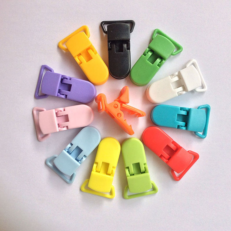 Wholesale-hot Colored Plastic Suspender Soother Pacifier Holder Dummy Clips For Baby Accessories