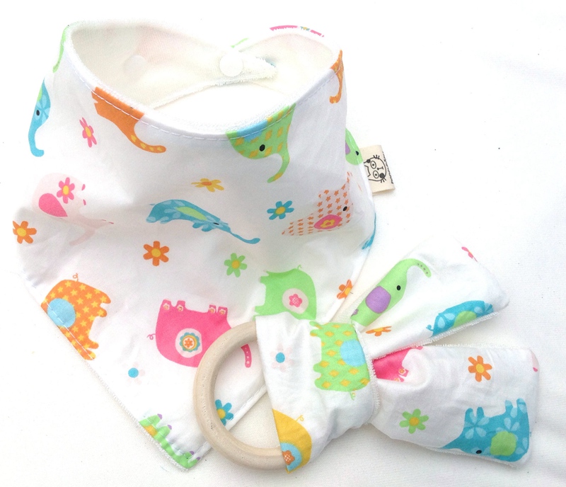 10sets Baby Triangle Bib burp Cloths & Teethers set Cotton Bandana kerchief infant Saliva Bibs Pinafore Apron Wooden Chews Teeth Stick YE006