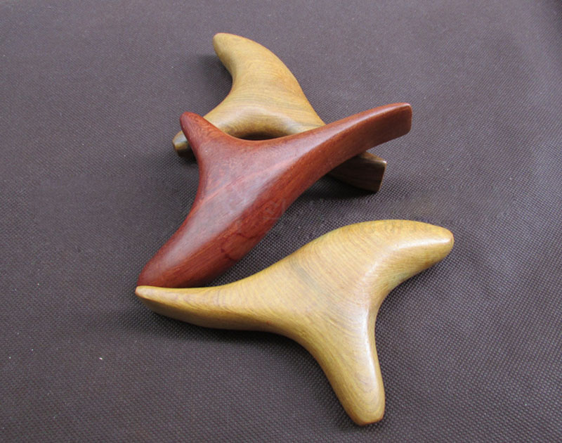 Triangle Vietnam Fragrant Wood Massage Trigeminal Scrap Lymphatic Drainage Shiatsu Body Massager Blood Circulation Acupuncture ZA1912