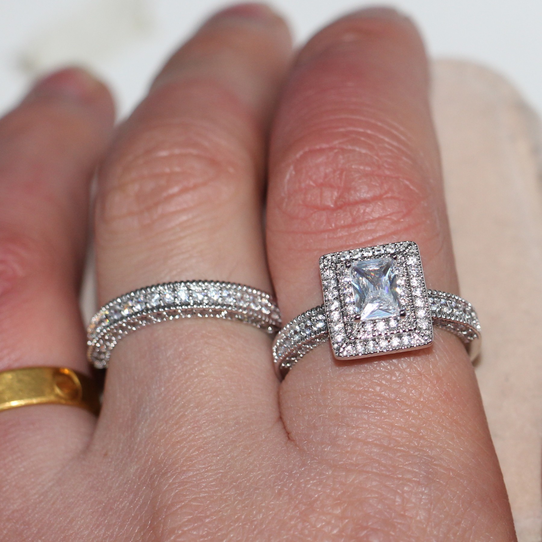 Victoira Wieck choucong Fashion Jewelry 14KT White Gold Filled Princess Cut White Topaz CZ Diamond Gemstones Women Wedding Bridal Ring Set
