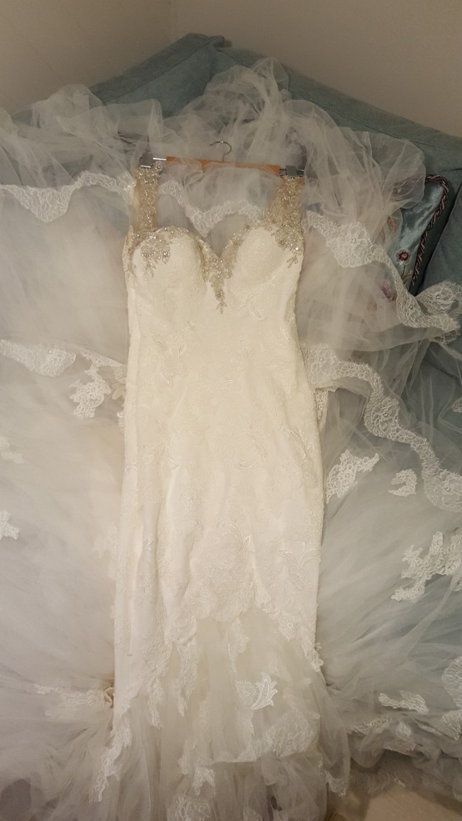 Lace Mermaid Wedding Dress Backless Capped Straps Sweetheart Neckline Crystal Beaded Ruffles Tiered Skirt Tulle Court Train Bridal Real