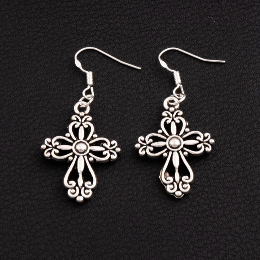 Filigree Heart Cross Dangle Chandelier Earrings 925 Silver Fish Ear Hook 30pairs/lot E425 20.5x45.3mm
Filigree Heart Cross Dangle Chandelier Earrings 925 Silver Fish Ear Hook 30pairs/lot E425 20.5x45.3mm