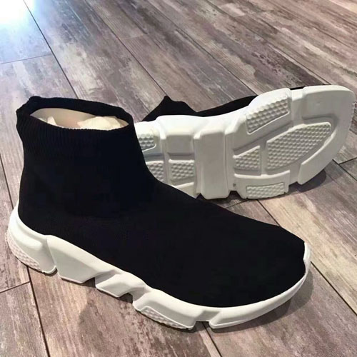 Fashion Socks Boots Classic Men Women Shoes Outdoor Slip-on Elastic Cloth Speed Boot High-Quality for Unisex, Black
Fashion Socks Boots Classic Men Women Shoes Outdoor Slip-on Elastic Cloth Speed Boot High-Quality for Unisex, Black