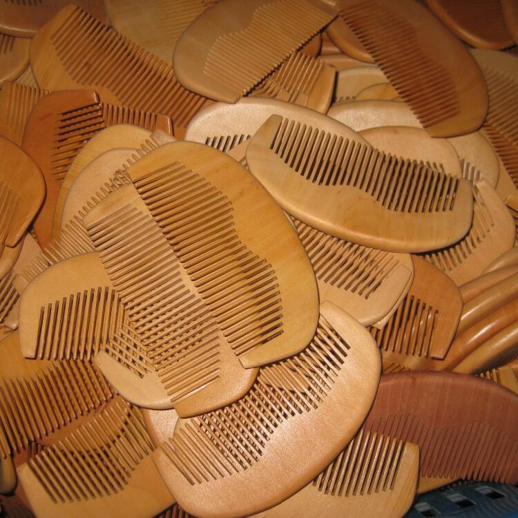 100pcs/lot Fast shipping Customized Engraved Your Logo Natural Peach Wooden Comb Beard Comb Pocket Comb 11.5*5.5*1cm