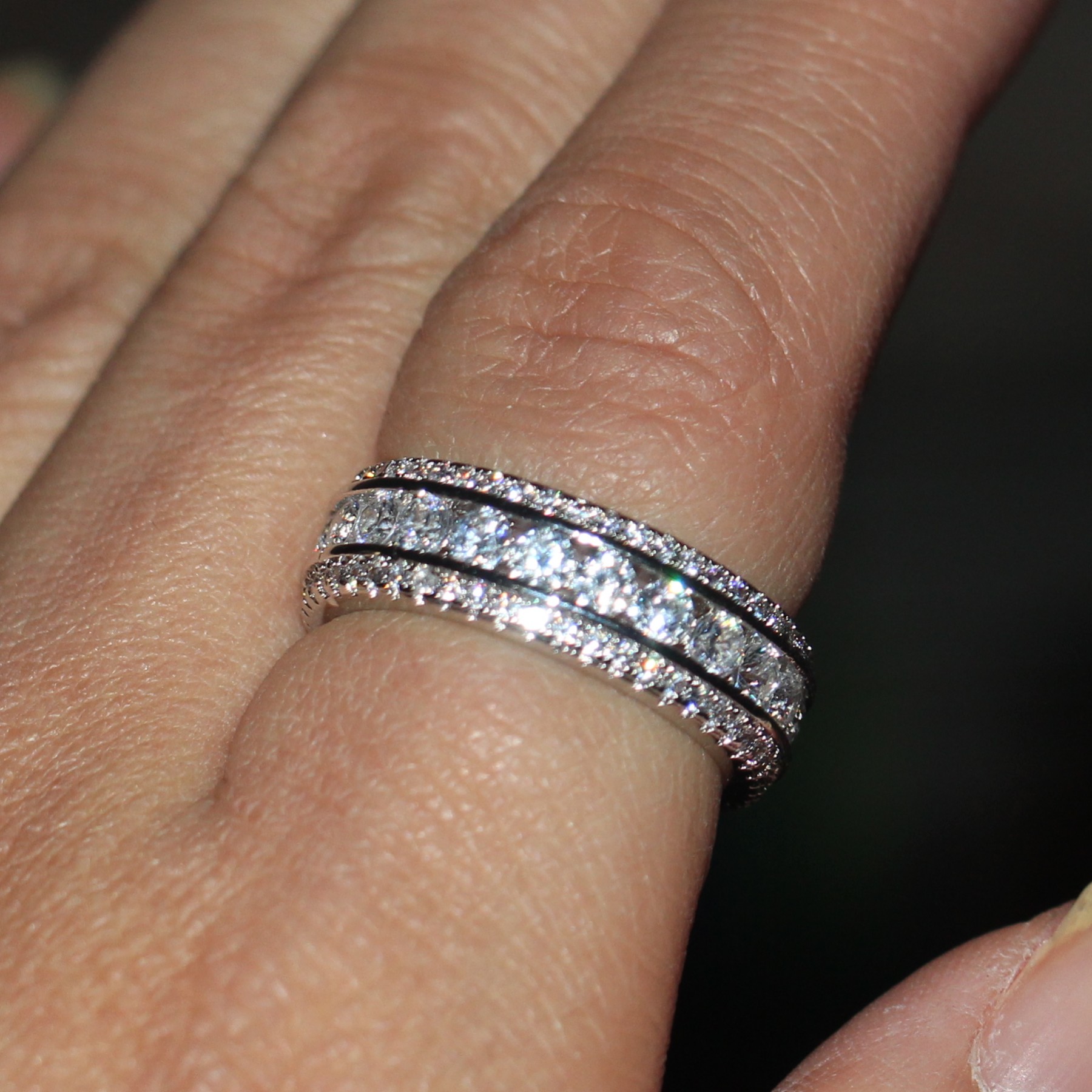 Stunning 2016 New Arrival Luxury Jewelly Round Cut 925 Sterling Silver Simulated Diamond Gemstons Pave Women Engagement Circle Ring Size5-11