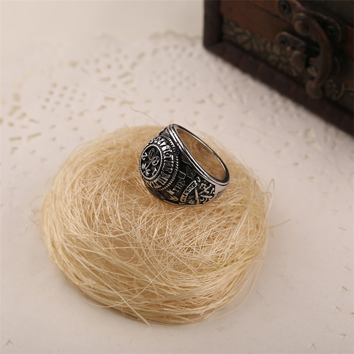 Wholesale- House of Cards ring Frank's Ring vintage retro antique gold and silver jewelry for men and women wholesale