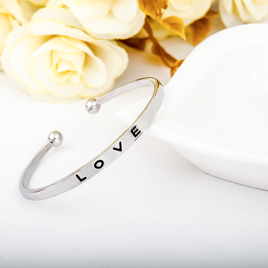 New Women Love Cuff Bangle Bracelets Gold Rose Gold Silver 3 Colors Letter Bangles For Ladies Fashion Jewelry in Bulk
New Women Love Cuff Bangle Bracelets Gold Rose Gold Silver 3 Colors Letter Bangles For Ladies Fashion Jewelry in Bulk