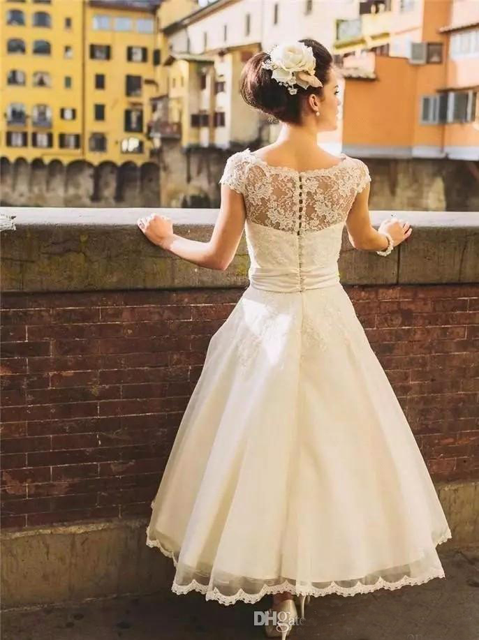 2017 Vintage Ivory Lace Tea Length Wedding Dresses Cheap Short Sleeve Back Covered Buttons Bridal Gowns Plus Size Custom Made EN5112