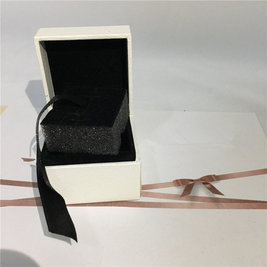 Flat Sponge Inside White Paper Box European Style for Pandora Ring Earrings Pendant Dangle Size 5X5X4cm, Black;white
Flat Sponge Inside White Paper Box European Style for Pandora Ring Earrings Pendant Dangle Size 5X5X4cm, Black;white