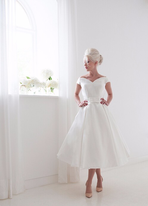 Summer Beach Tea Length Wedding Dress 2022 V-neck A-Line Bride Gowns Vestido de noiva curto robe de mariage