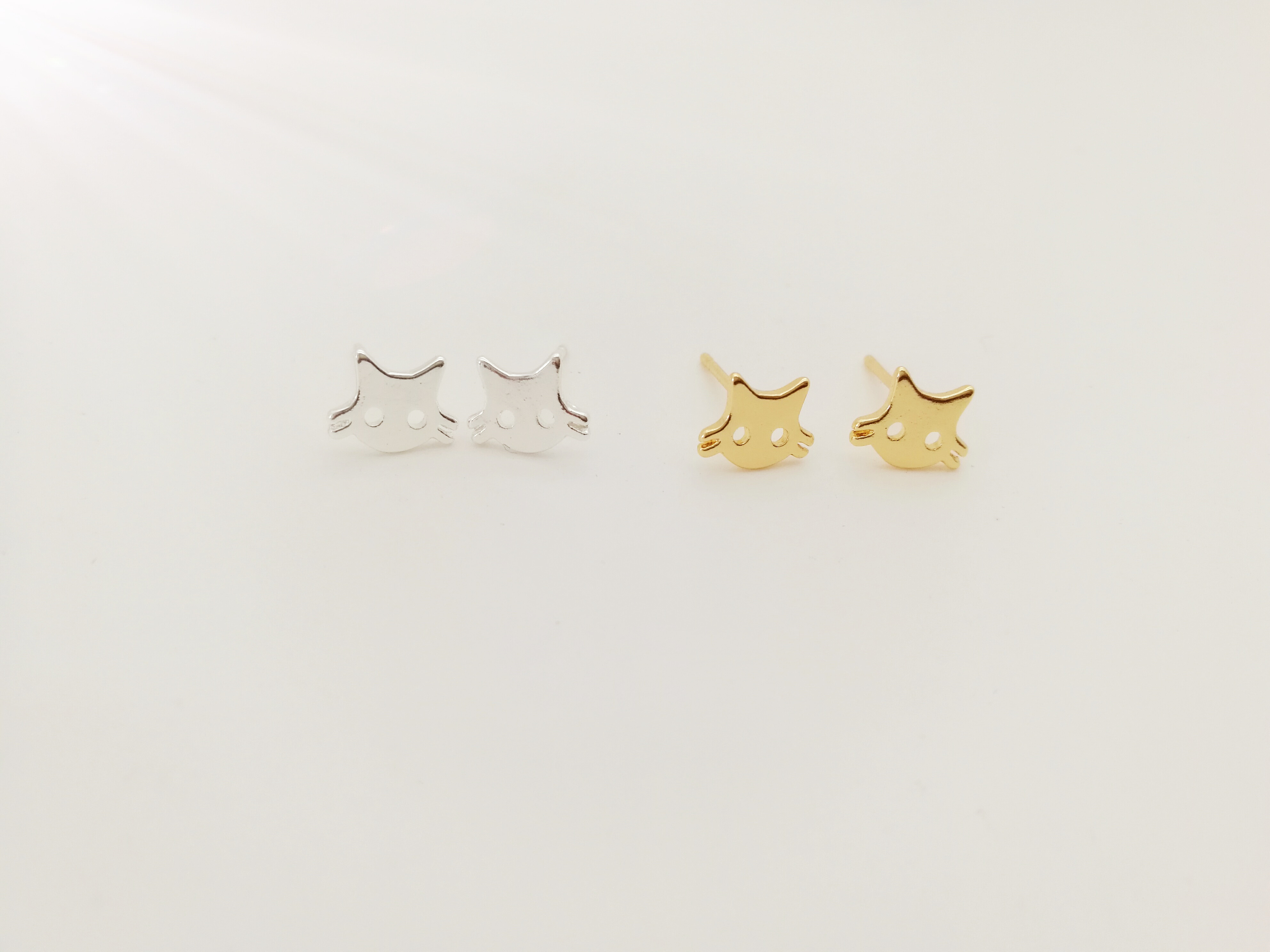 10Pair Cute Small Pet Cat Head Face Earring Lovely Pitiful 3D Pussy Cat Stud Earring Simple Animal Kitty Stud Earrings for women