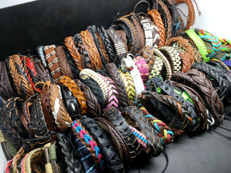 Whole 50pcs Lots Mix Style Mens Womens Fashion Vintage Leather Bracelet Cuff Wristband Jewelry Gift Bracelet