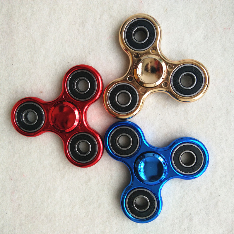 Tri Hand Fidget Spinner Spinners Metal Metallic Electroplated gyro Lead HandSpinner Adults Stress Relief EDC Toys Decopression Toy New Good
Tri Hand Fidget Spinner Spinners Metal Metallic Electroplated gyro Lead HandSpinner Adults Stress Relief EDC Toys Decopression Toy New Good