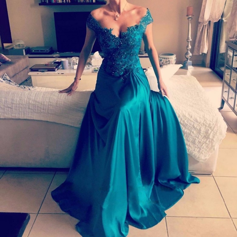 Emerald Green High Split Sexy Prom Dresses New Arrival Off The Shoulder A Line Vintage Lace Top Red Carpet Evening Gowns Ba4296