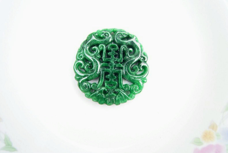 Natural green jade, pure handmade double dragon blessing. (charming). Talisman - necklace pendan