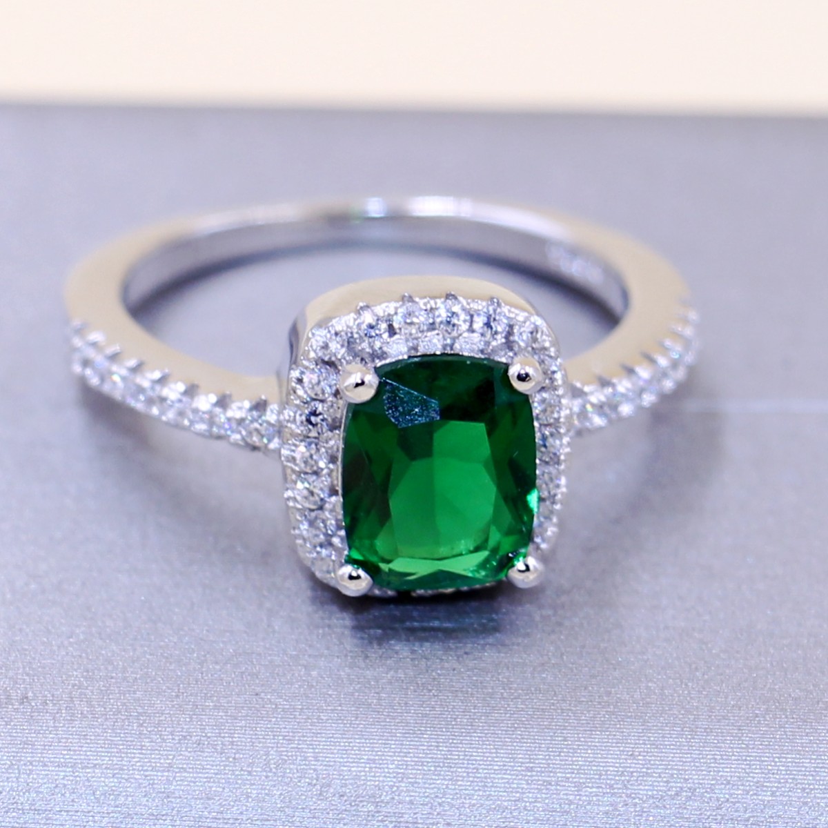 Size 5-10 New Women Fashion Jewelry 925 Sterling Silver Emerlad CZ Diamond Cushion Shape Women Engagement Ring For Lover'S Gift