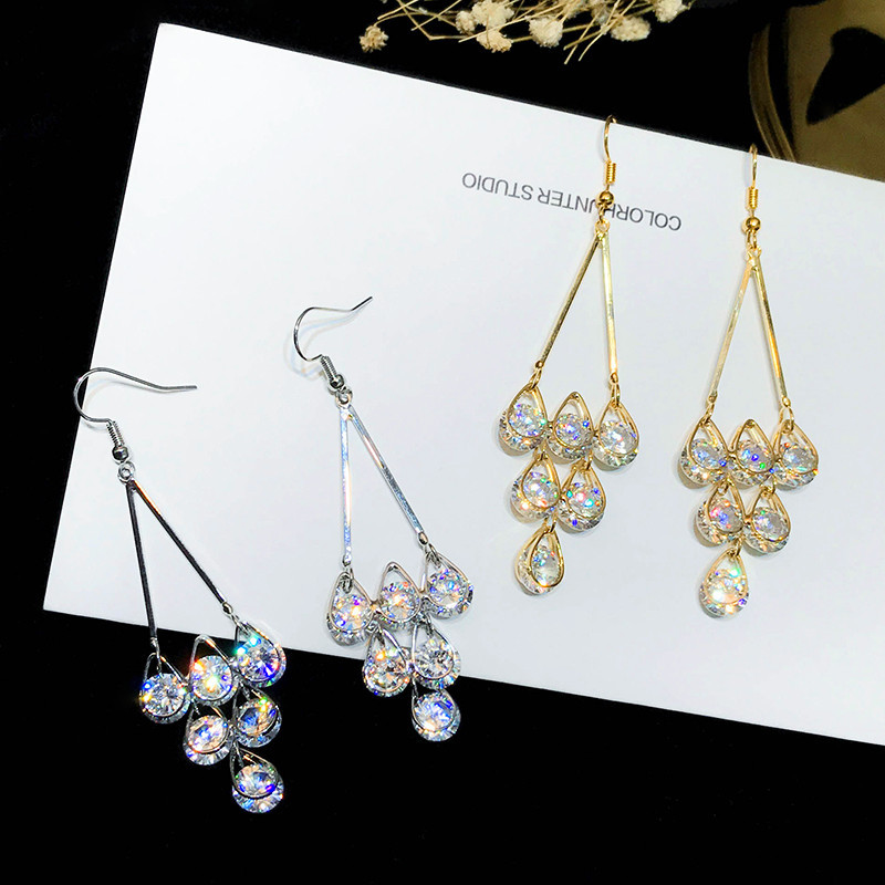 Tassel super flash wedding Fashion jewelry Geometric Diamonds Anti-allergic snowflake Stud Earrings for Women Crystals from Swarovski
Tassel super flash wedding Fashion jewelry Geometric Diamonds Anti-allergic snowflake Stud Earrings for Women Crystals from Swarovski