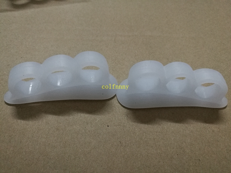 200pcs(=100Pairs) Free Shipping 3 holes Silicone Gel toe separator Toe Finger Separator feet care tools Bunion Guard Foot Hallux Valgus