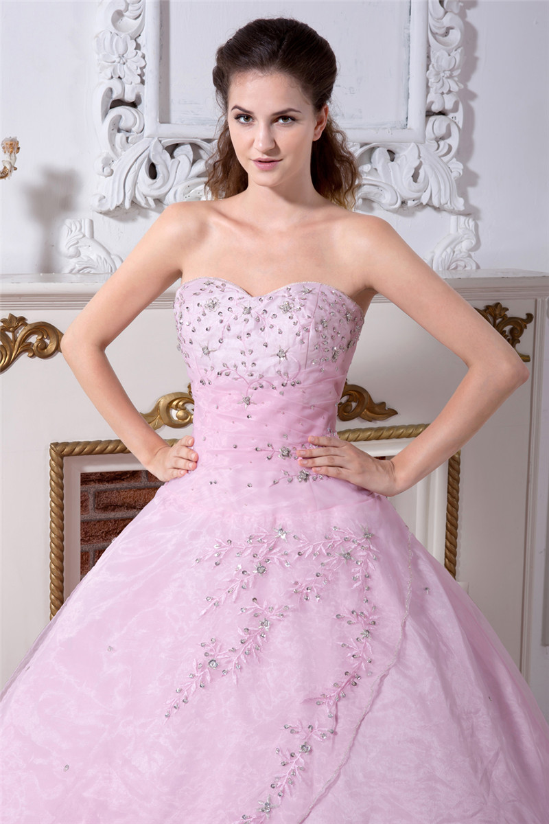 2017 Princess Pink Embroidery Ball Gown Quinceanera Dresses with Beading Sequin Plus Size Sweet 16 Dress Vestido Debutante Gowns BQ68