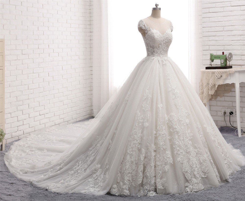 Vintage Vestido De Noiva Long Wedding Dress Scoop Cap Sleeve Ball Gown Chapel Train Beaded Lace Tulle Bride Dresses casamento