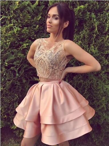 Best Selg Newest Two Pieces Homecoming Scoop Neck Lace Applique Tiered Satin Short Prom Dresses Tail Party Gowns 0627