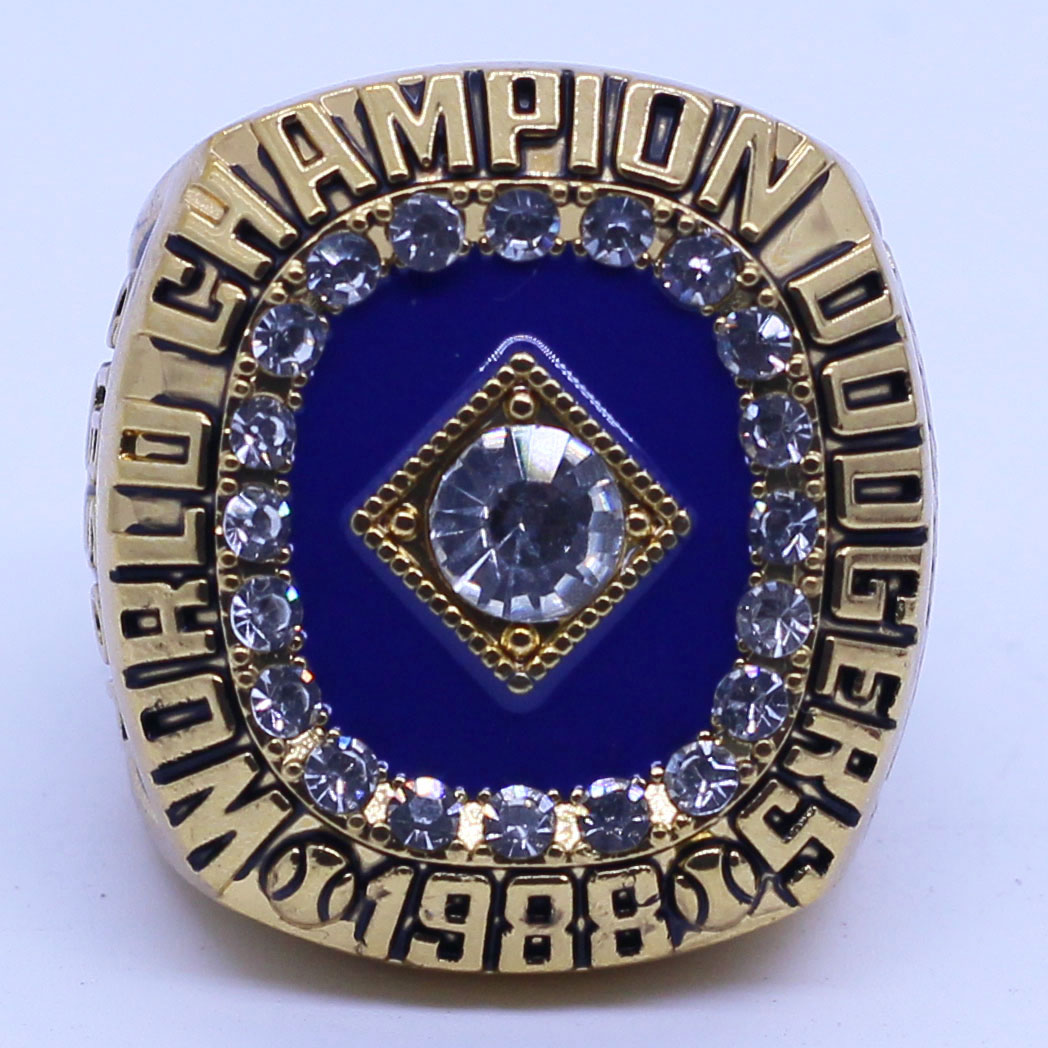 High Quality 1988 LA Dodgers World Championship Ring For Fans free shipping, Golden;silver
High Quality 1988 LA Dodgers World Championship Ring For Fans free shipping, Golden;silver