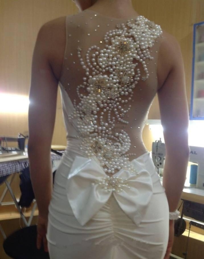 Sexy Mermaid Long Evening Dresses 2023 Pleated See Through Back White Ivory Beaded Pearl Evening Party Gowns With Bow Real Picture