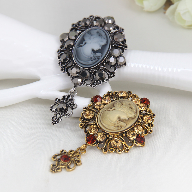 Wholesale- Fashion Antique Gold Silver Vintage Brooch Pins Female Jewelry Queen Cameo Brooches Rhinestone For Women Dress Accessories