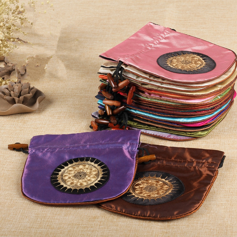 Embroidery Sun Large Drawstring Pouch Chinese Satin Fabric Travel Jewelry Cosmetic Storage Bag Lavender dried flowers Spice Packaging Bags
Embroidery Sun Large Drawstring Pouch Chinese Satin Fabric Travel Jewelry Cosmetic Storage Bag Lavender dried flowers Spice Packaging Bags