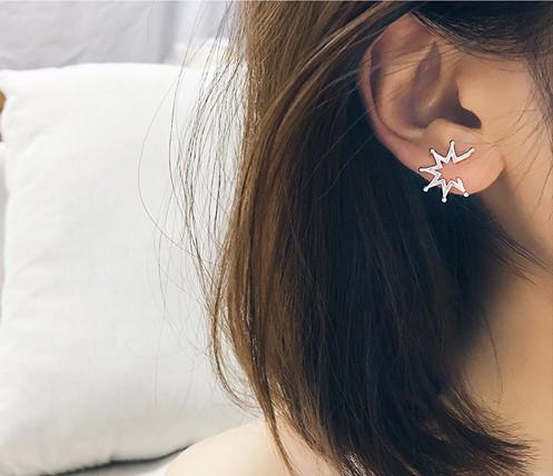 Womens Stud Earrings Hollow Sun Stud Earrings S925 Silver Sterling Stud Earrings Fashion Womens Ear Studs, Golden;silver
Womens Stud Earrings Hollow Sun Stud Earrings S925 Silver Sterling Stud Earrings Fashion Womens Ear Studs, Golden;silver