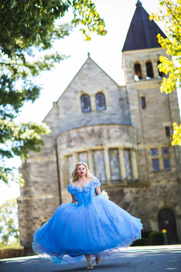 Off Shoulder Prom Dresses Beaded Applique Ball Gown Party Dress Floor Length Plus Size Gothic Evening Gowns