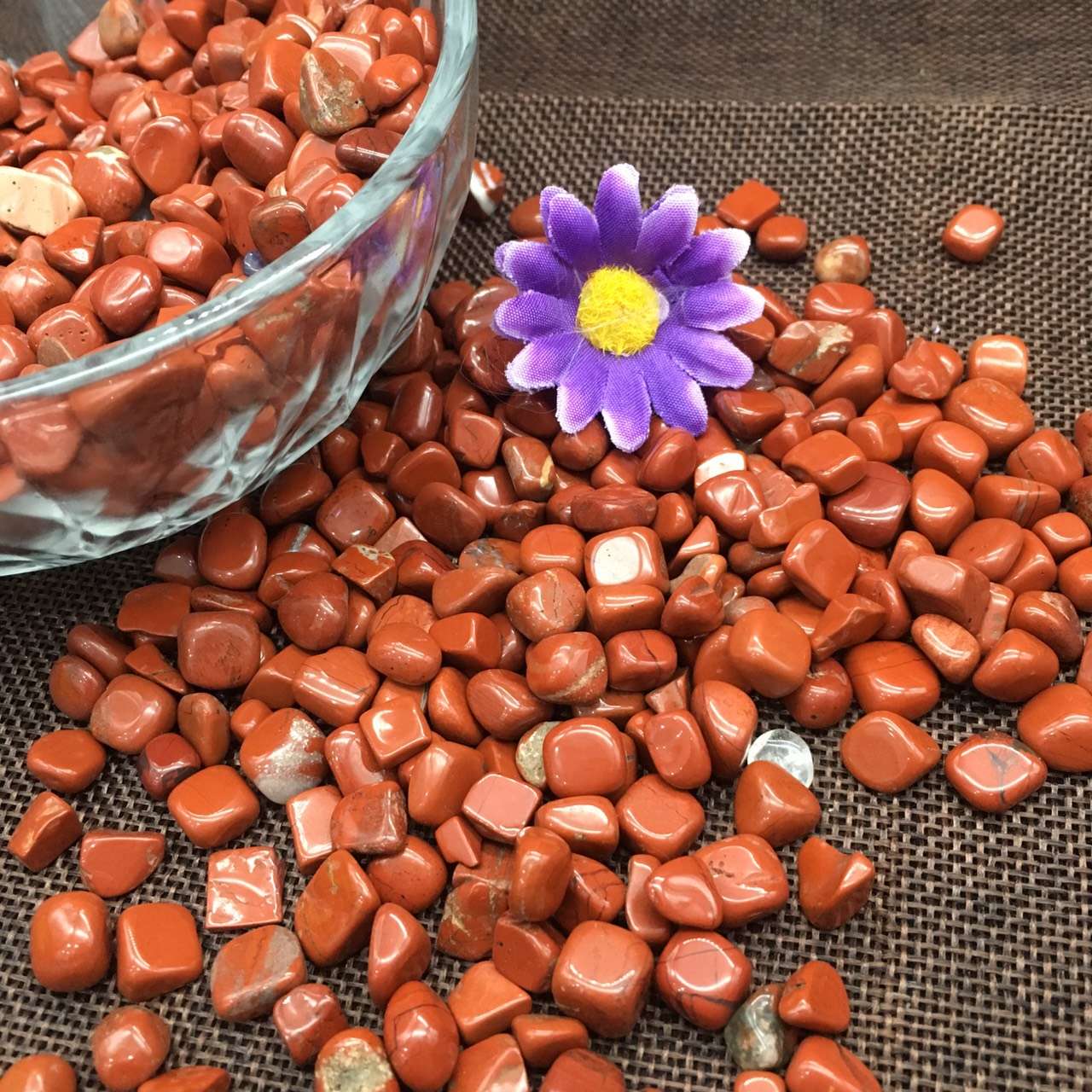 Natural 7-- 9 mm red jade Stone crystal Tumbled Stone Irregular small size beautiful red jade stone crystal healing
Natural 7-- 9 mm red jade Stone crystal Tumbled Stone Irregular small size beautiful red jade stone crystal healing