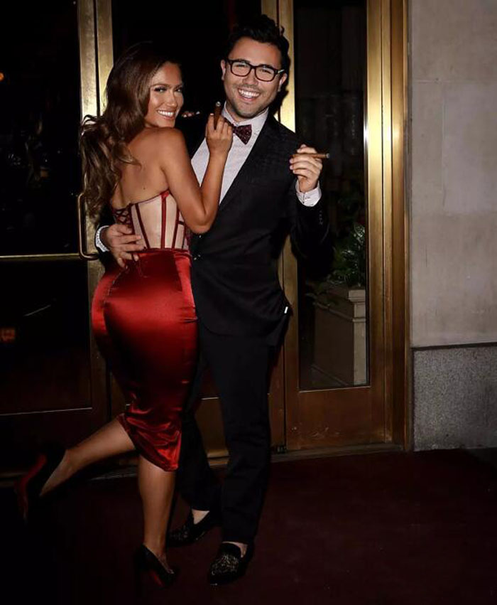 2017 Sexy Dark Red Elastic Silk like Satin Short Sheath Cocktail Dresses For Women Cheap Halter Lace Up Back Knee-Length Party Gowns EN10236