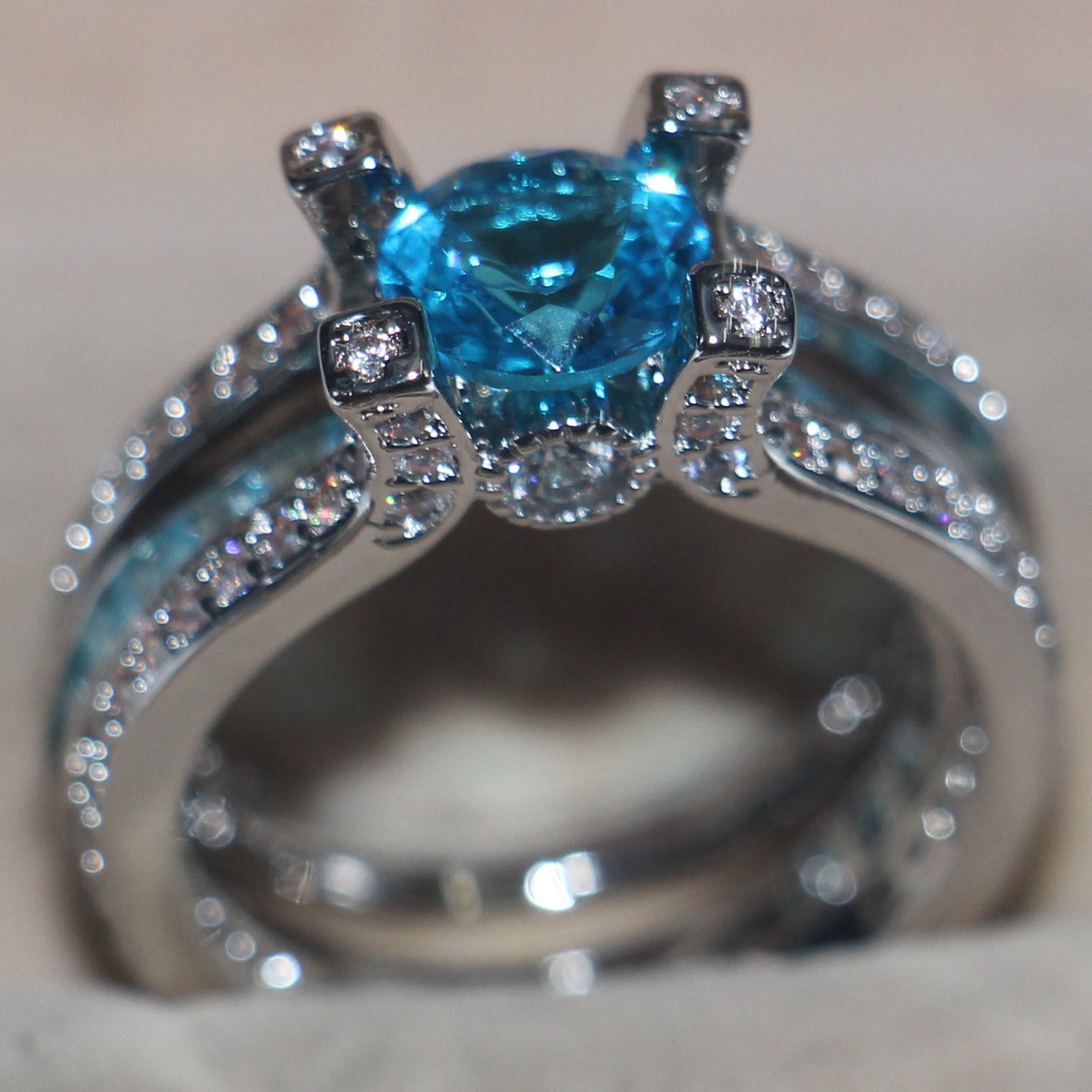 choucong Fashion Jewelry Sterg Sier Aquamarine Gemstones Round Cut Birthstone Wedding Women Engagement Bridal Finger Ring Set Gift