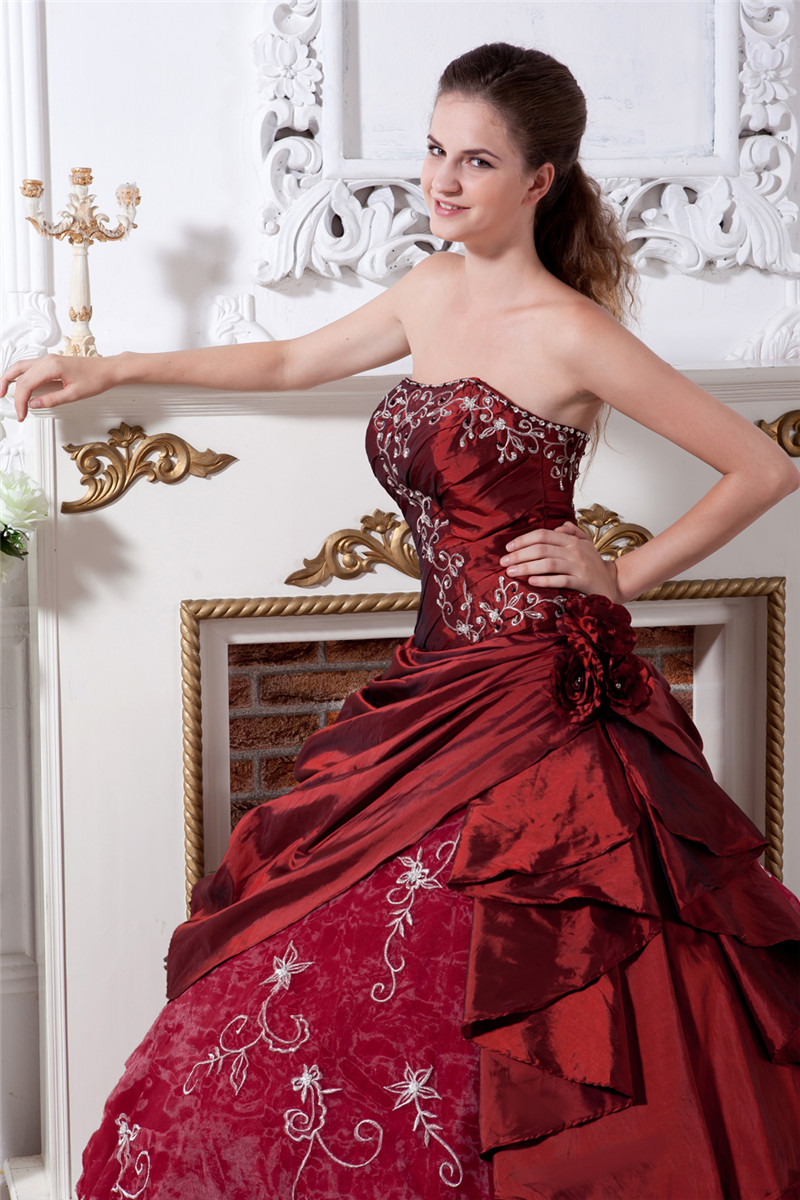 2017 Sexy Elegant Embroidery Flower Ball Gown Quinceanera Dresses with Taffeta Organza Plus Size Sweet 16 Dress Vestido Debutante Gowns BQ67
