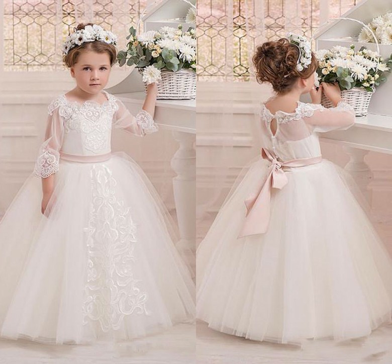 2017 Flower Girl Dresses Vintage Ball Gown Flower Girls Dresses For Weddings Three Quarter Lace Appliques Communion Gown Vesidos, Pink
2017 Flower Girl Dresses Vintage Ball Gown Flower Girls Dresses For Weddings Three Quarter Lace Appliques Communion Gown Vesidos, Pink