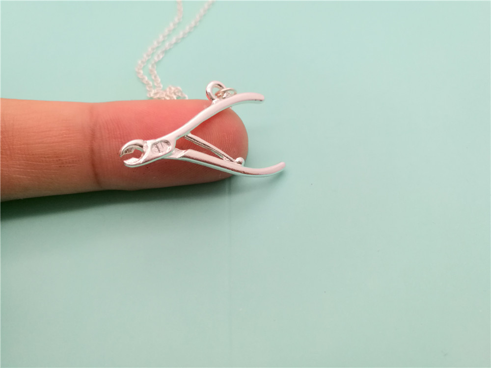 5PCS Pliers Necklace Mechanic Tool Wrench Necklaces Repair Instrument Motorcycle Motor Biker Spanner Pendant Necklaces