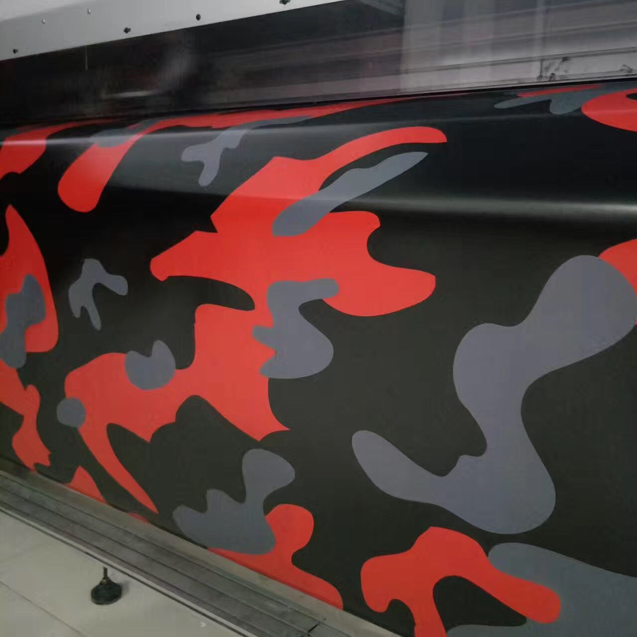 Red Large Spots Camo Vinyl Car Wrap Film With Air Release / Camouflage Truck wraps covering size 1.52x30m/Roll
