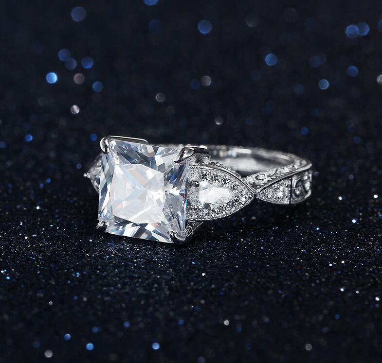 Vintage Sterg Sier Princess Cut White Topaz CZ Wedding Band Ring