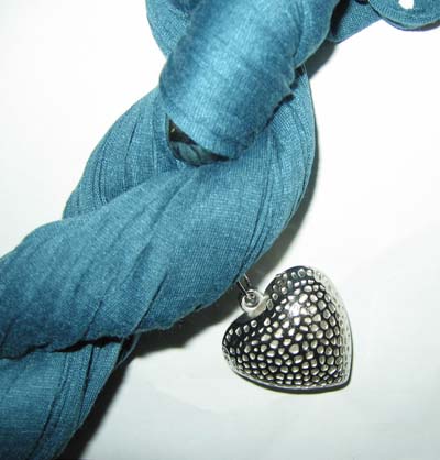 plain solid color cotton & metal scarf neck scarves necklace pendant love heart 14pcs/lot #1450, Blue;gray
plain solid color cotton & metal scarf neck scarves necklace pendant love heart 14pcs/lot #1450, Blue;gray