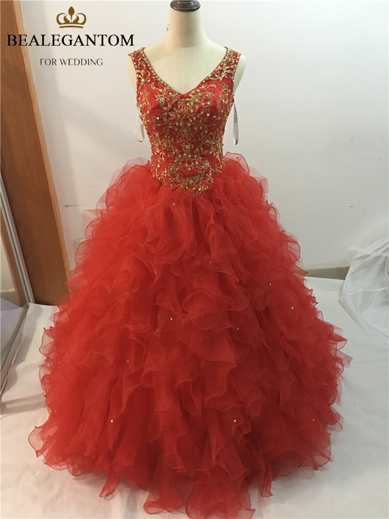 2017 Sexy Gold Embroidery V-Neck Backless Ball Gown Quinceanera Dresses with Sequined Beading Sweet 16 Dresses Vestido Debutante Gowns BQ23