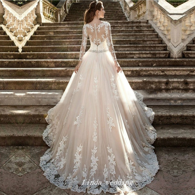Princess Ball Gowns Long Full Sleeves Holy Wedding Dress Gorgeous Applique Lace Beaded Women Bridal Party Dress Plus Size Vestido De noiva