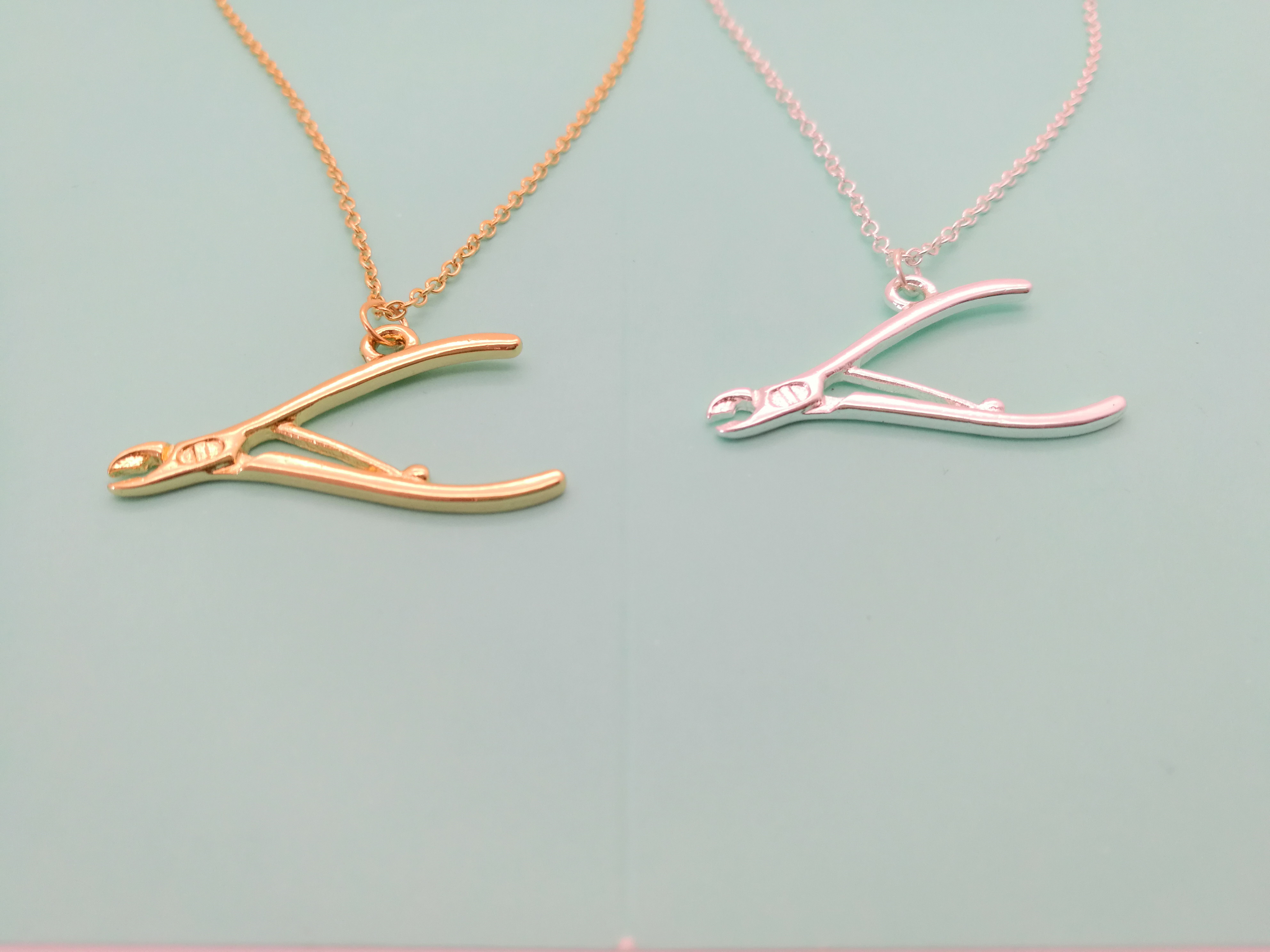 30PCS- N142 Pliers Necklace Mechanic Tool Wrench Necklaces Repair Instrument Motorcycle Motor Biker Spanner Pendant Necklaces