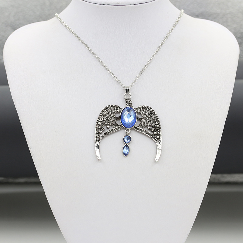 New Fashion Vintage Necklaces Ravenclaw Lost Magic Academy Crown Sweater Chain Alloy Crystal Pendant Necklace Jewelry For Women
New Fashion Vintage Necklaces Ravenclaw Lost Magic Academy Crown Sweater Chain Alloy Crystal Pendant Necklace Jewelry For Women