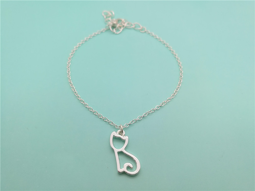 Cute Lovely Pussy Cat charm Bracelet jewelry Hollow Outline Lucky Pet Cat Bracelets Simple Animal Kitty Bracelets for Women