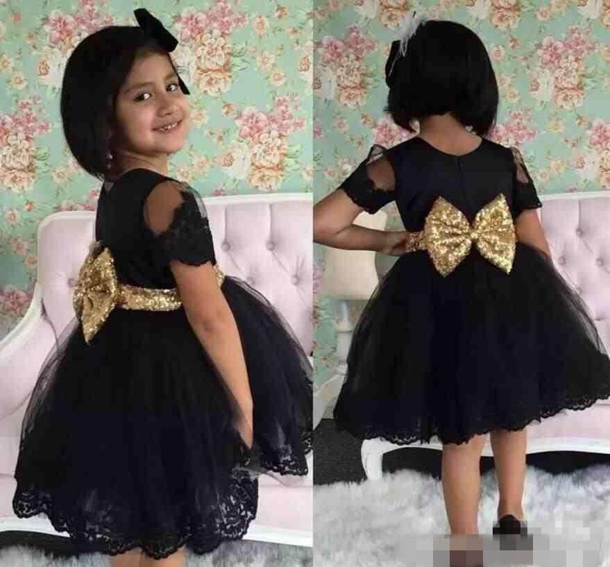 Sweet Black Lace Flower Girl Dresses For Wedding 2019 Jewel Neck Short Sleeves Gold Bow Floor Long Little Girl First Communion Party Wear, White
Sweet Black Lace Flower Girl Dresses For Wedding 2019 Jewel Neck Short Sleeves Gold Bow Floor Long Little Girl First Communion Party Wear, White